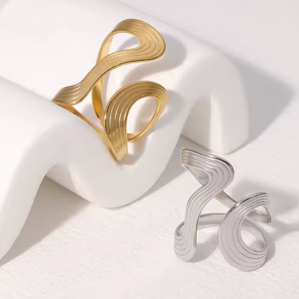 14K Gold Filled Geometric Ring - Picture 3 of 4